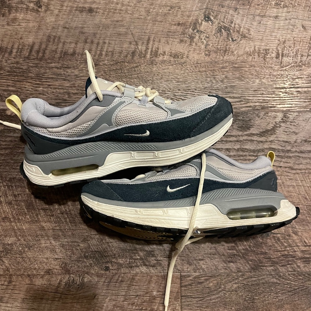 Nike Air Max Bliss Women’s